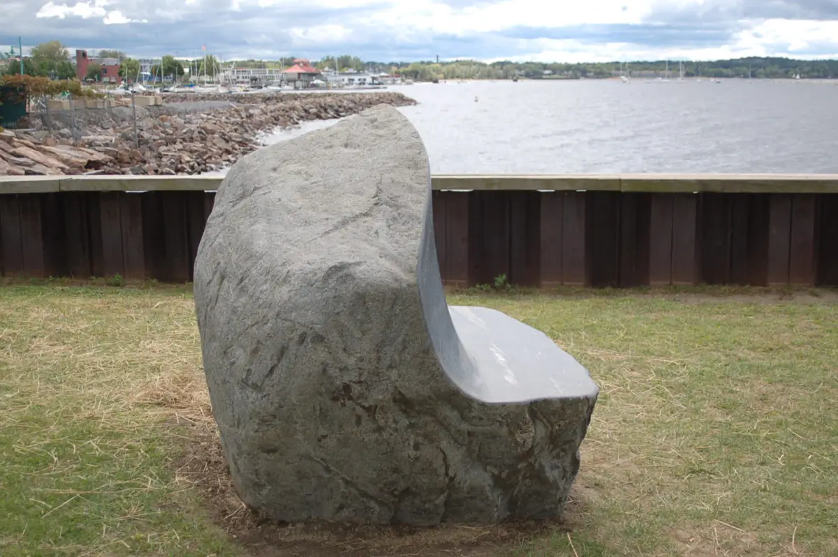 Roth Memorial, view 5