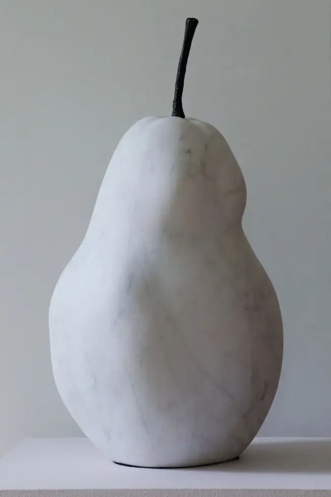 Series of Pears, view 12